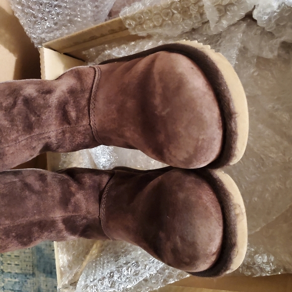 UGG Girl's Tall Boot - Picture 8 of 8